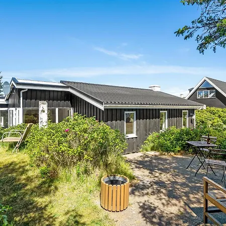 Lovely In With Wifi Holiday home *